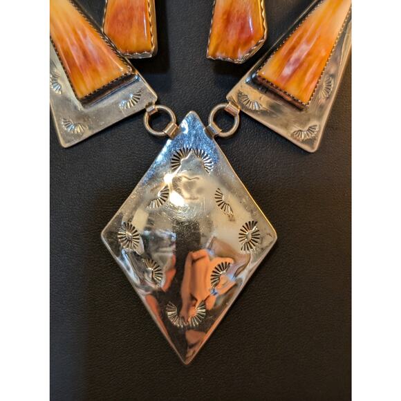 Navajo Native American Sterling B.J. Guerro Spiny Oyster Necklace & Earrings Set - Picture 4 of 11